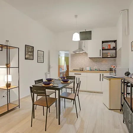 Apartman Ravanas 314 Near Station - Happy *