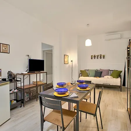 Ravanas 314 Near Station - Happy * باري
